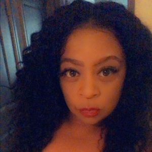 Meet your Posher, Lakisha